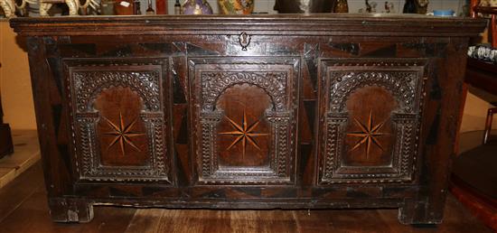 Early 18th century inlaid oak coffer